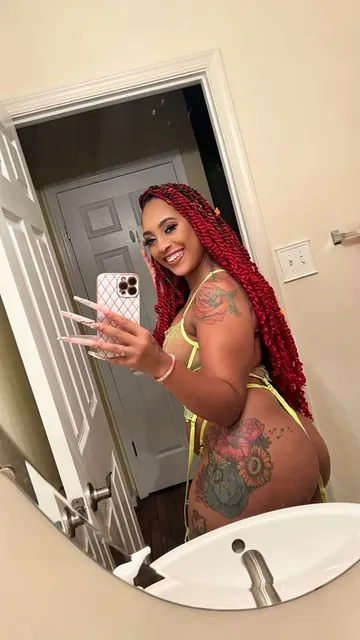 TAKING IT IN THE ASS OnlyFans creator with exclusive content.