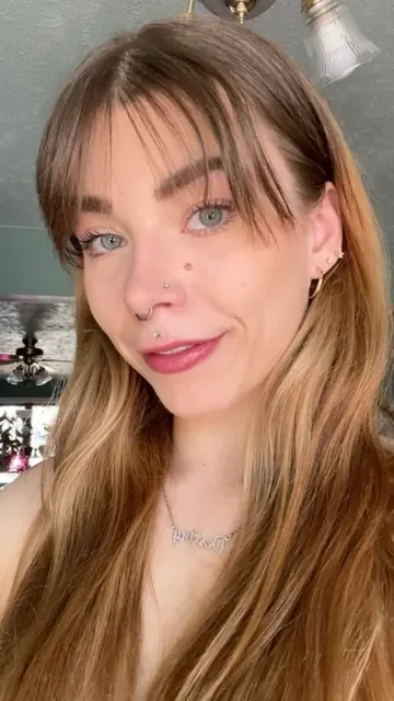 Queen_D OnlyFans profile picture - solo creator