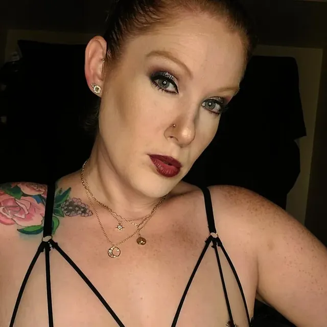 Redridinggood6969 OnlyFans tattooed creator