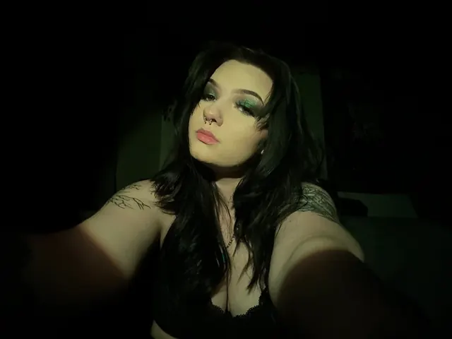 Renea OnlyFans profile picture - engaging creator