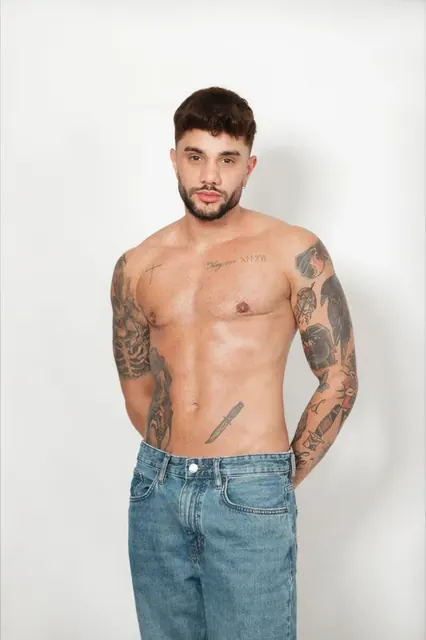 Robis Ramires OnlyFans creator showcasing authentic content