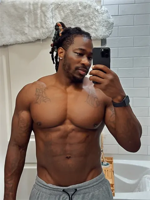 Rob Piper OnlyFans male performer with hardcore content.