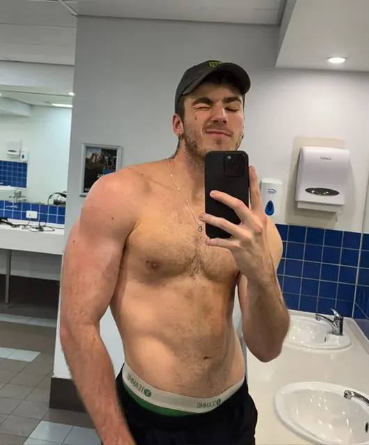 romeohomo OnlyFans Creator with explicit photos