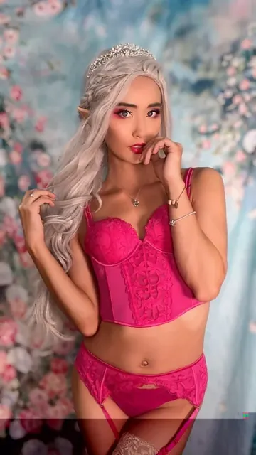 Rosie's Apothecary OnlyFans exclusive content creator