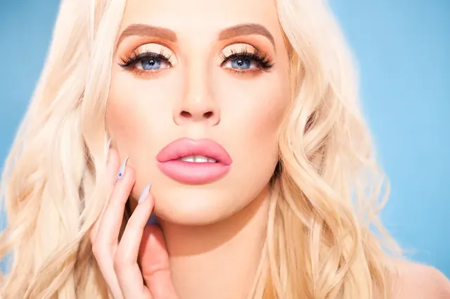 Roxy Cox OnlyFans Busty Irish Blonde