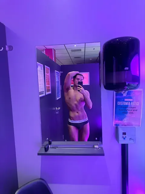 Rxssbxin OnlyFans profile showcasing unique content.