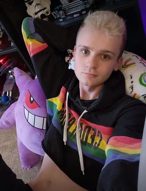 Ryan Snow OnlyFans college guy creator