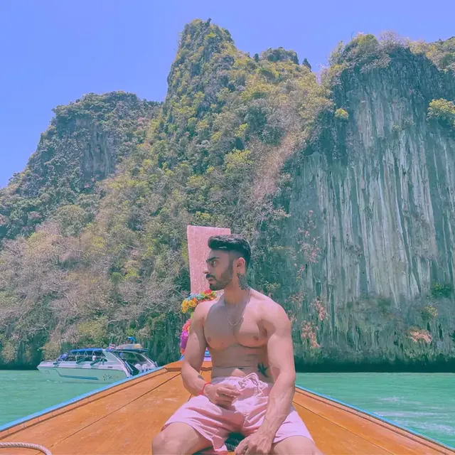 ARAB PVPI PROMO OnlyFans creator with aesthetic nudity