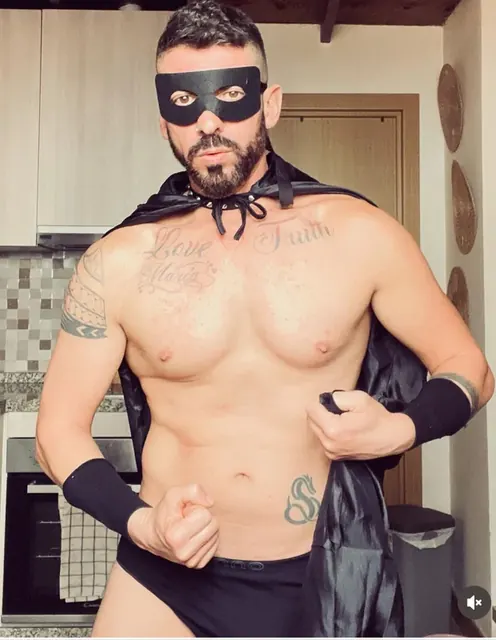 Salvamalsanzxxl OnlyFans creator with daily adult content.
