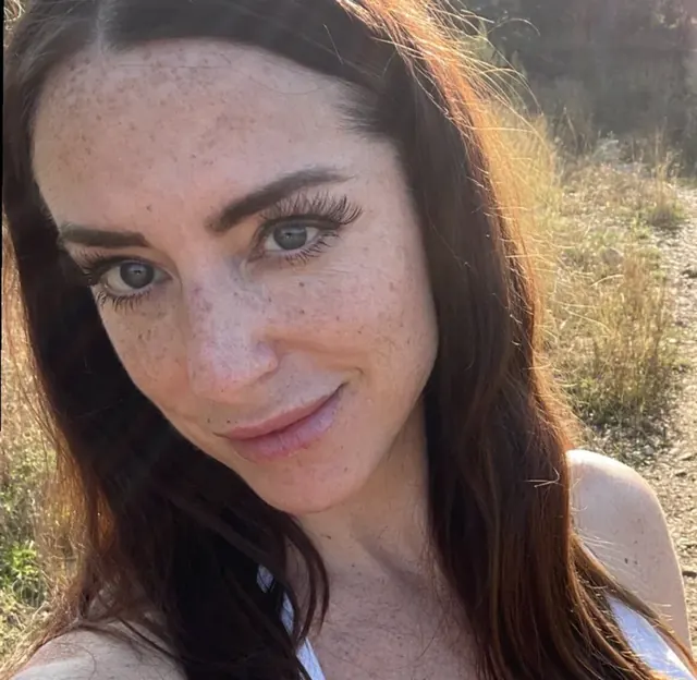 Scarlett Rae in the Wild OnlyFans creator with outdoor content