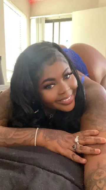 Raq OnlyFans creator with engaging content