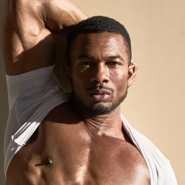 Seanxavier OnlyFans creator showcasing personal training.