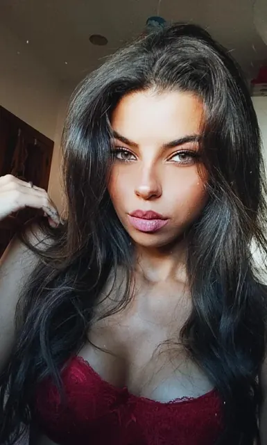 Sempitterno OnlyFans creator with a soft heart
