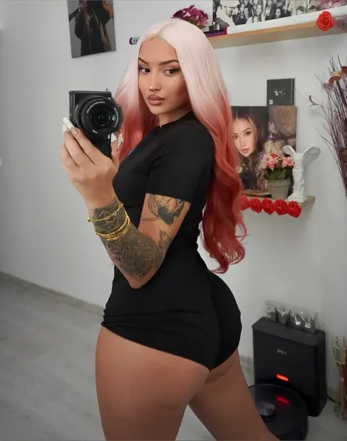 Seremisfree OnlyFans Curvy Content Creator