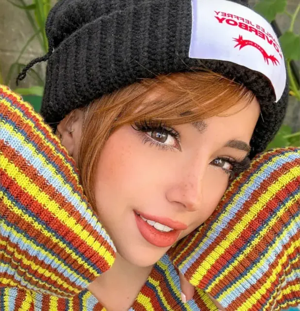 Seri on OnlyFans showcasing lewd cosplay