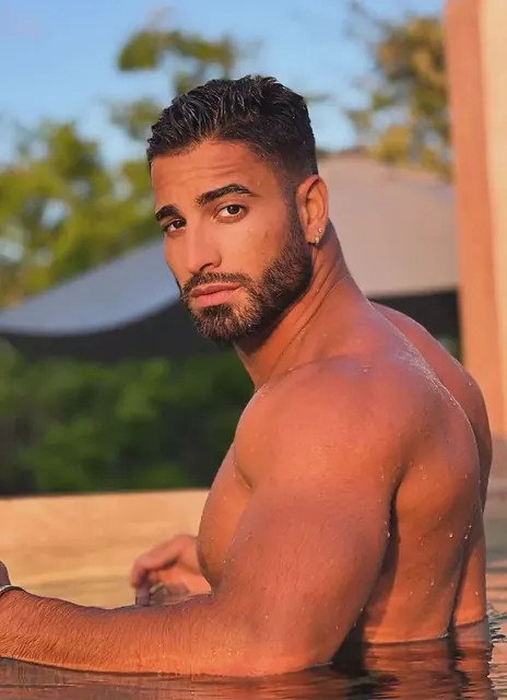 Sexycurtis OnlyFans creator with exclusive content