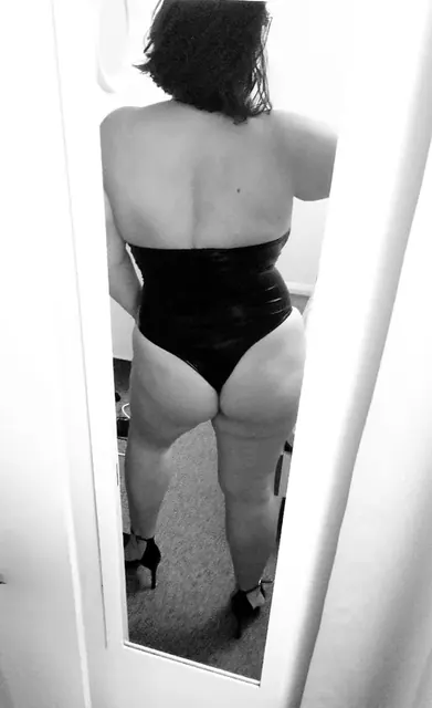 Sexycurves90 OnlyFans curvy creator