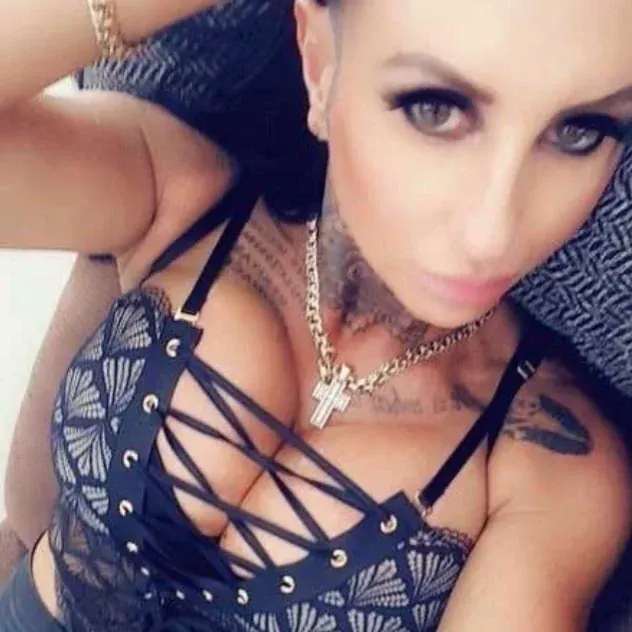 Sharon on OnlyFans with big natural breasts