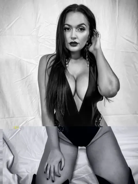 Shea Foxxx Official OnlyFans award-winning model