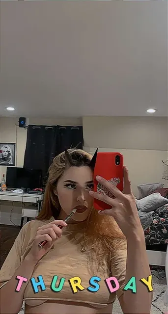 Snickerdoodle OnlyFans Blonde Creator