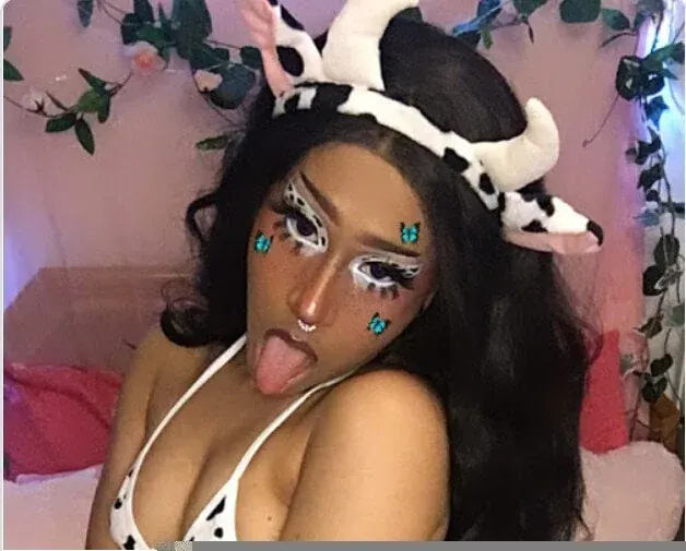 Snotnosedbat OnlyFans cosplay enthusiast