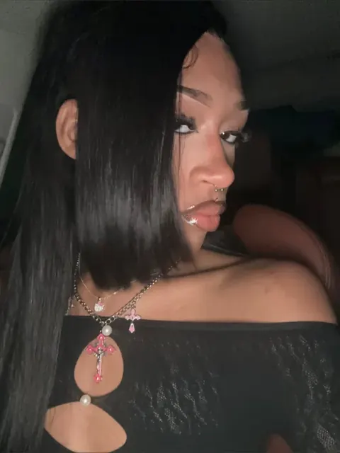 soaysian OnlyFans creator with engaging content