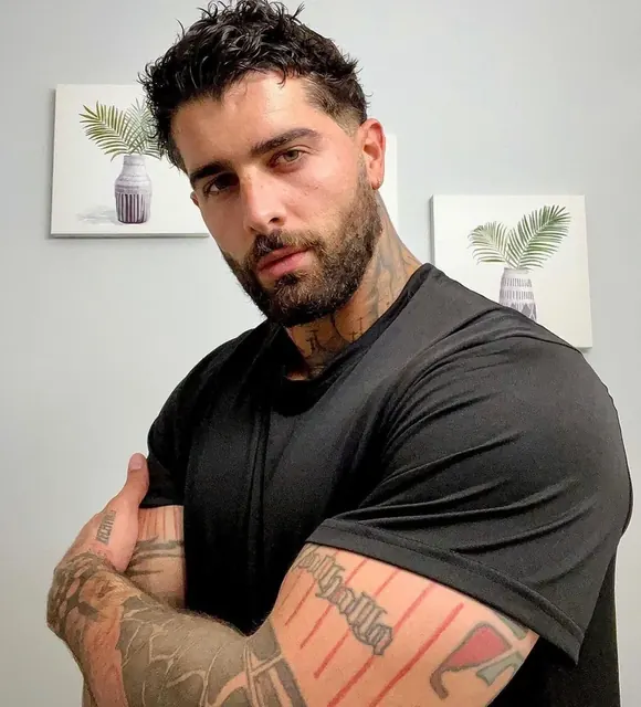 Soj OnlyFans Scottish creator with interactive DMs