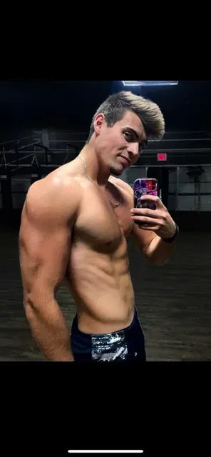 Somthingcool OnlyFans athletic blonde creator