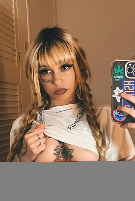 Play w suky YOUR BEST ADDICTION OnlyFans creator with explicit content