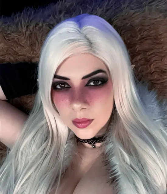 Ashe Mckendrick OnlyFans nerdy gamer girl