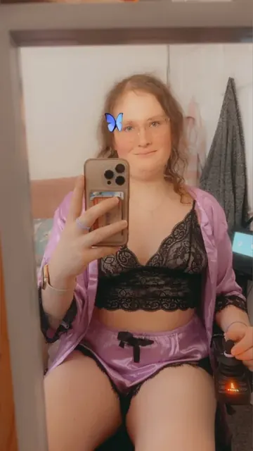Amelia OnlyFans Brunette Creator