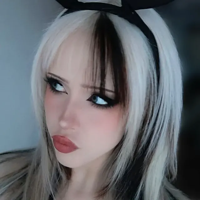 Spicytonton OnlyFans Blonde Creator