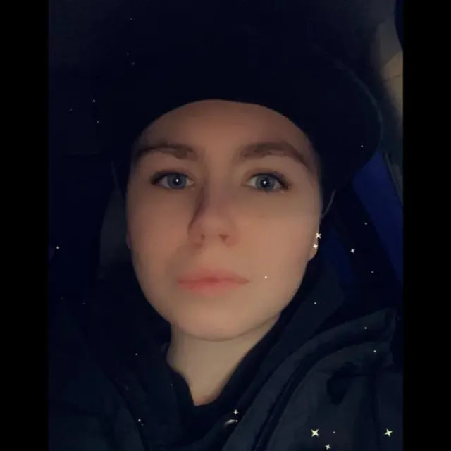 Eva A OnlyFans Flirty Creator