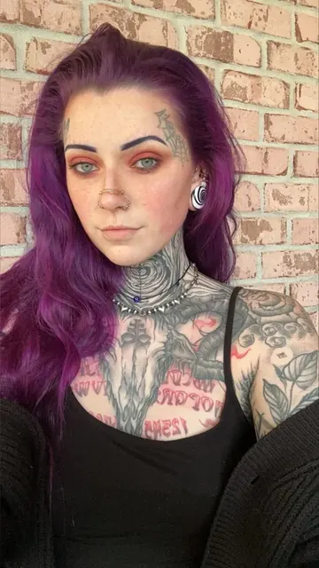 Spider.legs OnlyFans creator with unique style