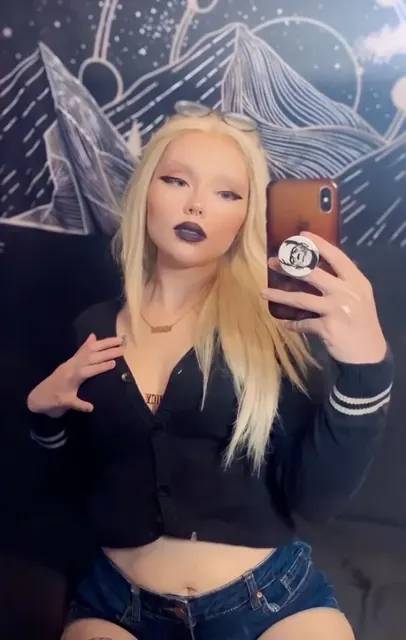 SpookyBarbieGrl OnlyFans creator with exclusive content