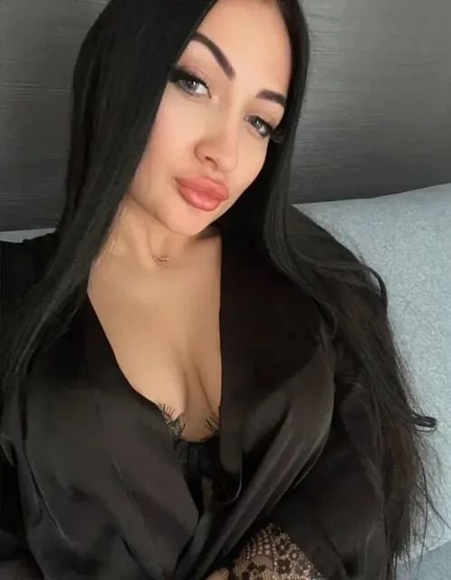 Mia OnlyFans creator with playful content