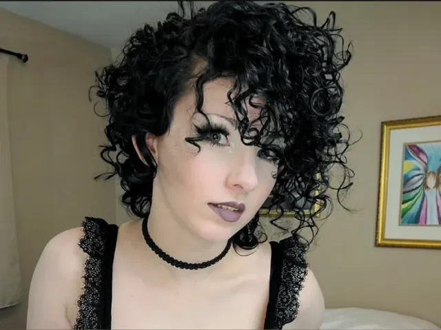 Star OnlyFans ethereal beauty with curly hair