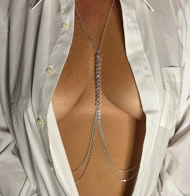Mrs Elizabeth Sultry OnlyFans creator with a sexy side