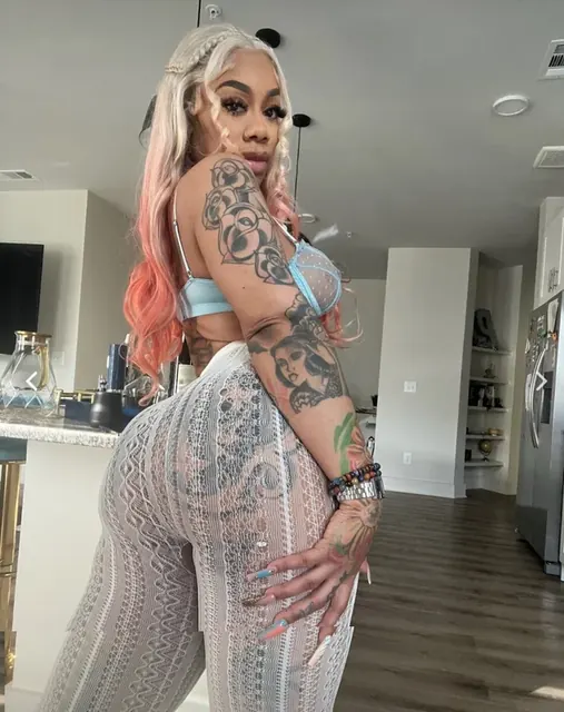 Human Sunflower OnlyFans creator with engaging content