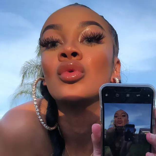 m!lkmaid OnlyFans playful e-girl creator