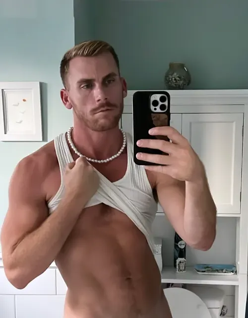 Tommy A on OnlyFans big wave surfer