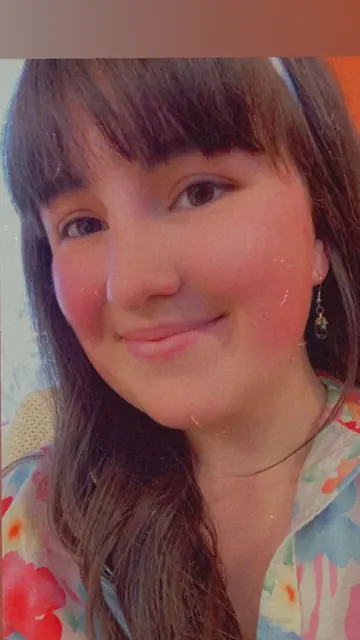 Robin SweetCheeks OnlyFans creator with engaging content.