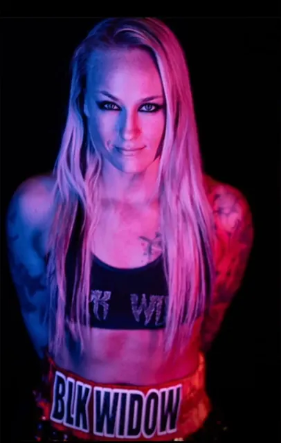 Dangerous can be fun (@sweetvenom1) OnlyFans exclusive creator profile photo