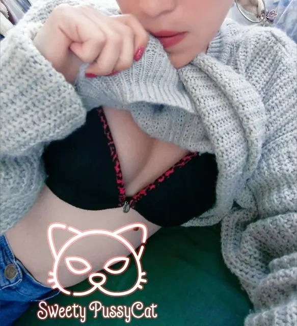 18 OnlyFans creator with playful content