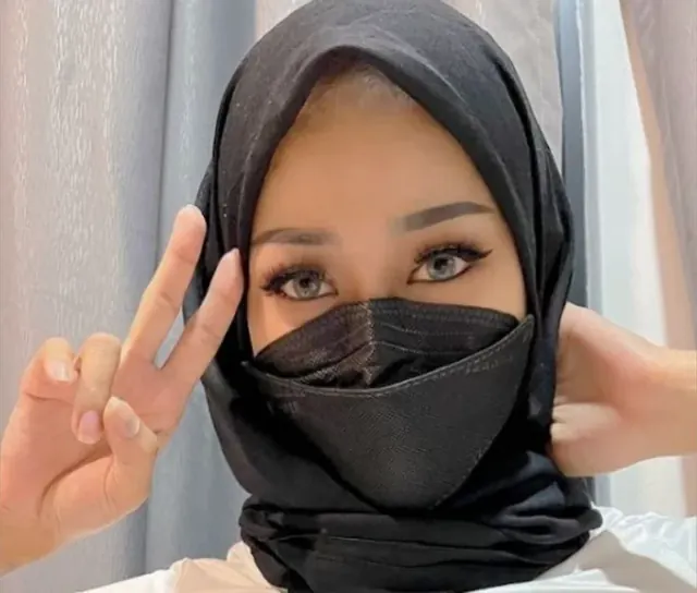 Sya Khalifah OnlyFans glamour model