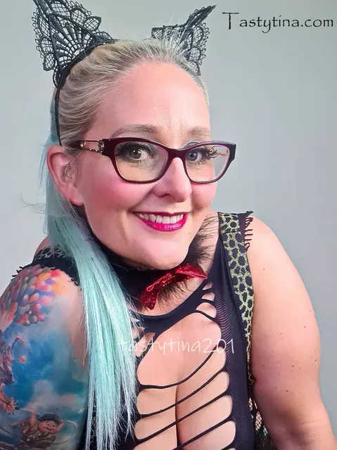 Tastytinavip OnlyFans alternative creator