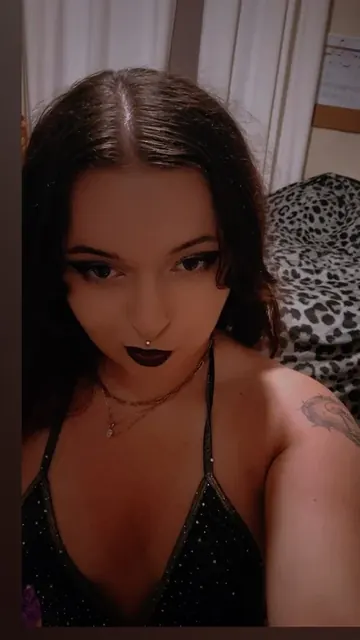 Amethyst tattedwaistgirl OnlyFans tattooed creator