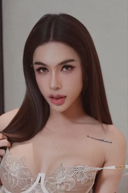 Teacherpraew on OnlyFans with exclusive content