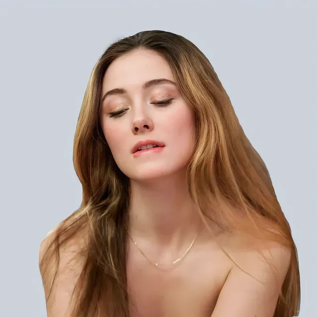 Zoe OnlyFans creator sharing exclusive content