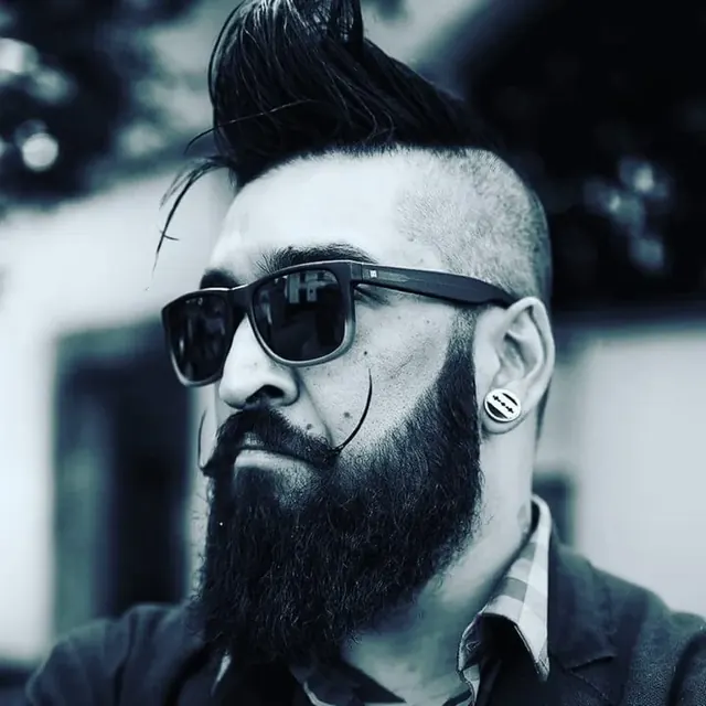 Thebeardedon OnlyFans male alternative creator